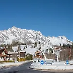 Frühstückspension Leni's Mountain 3*