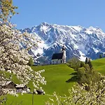 Leni's Mountain 3*