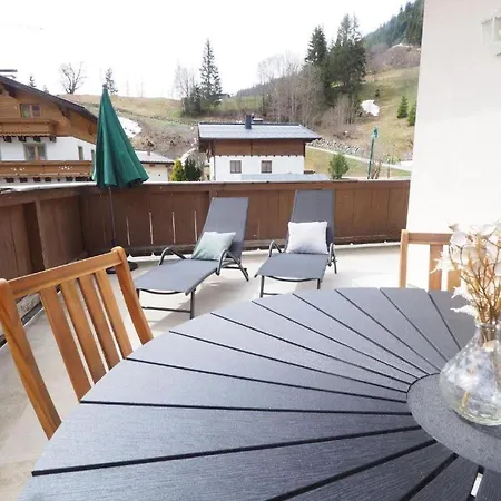 Leni's Mountain 3*